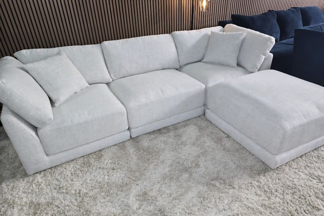 Dayna By Aiden & Ivy 4-piece Fabric Modular Sectional Light Gray