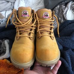 BRAHMA “steel toe” Mens 7.5/Women 9 boots 