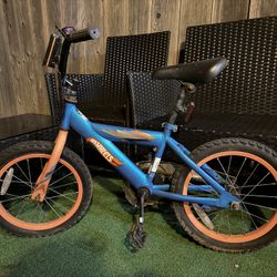Hot Wheels Boys 16" BMX Bike, For Kids Age 5-7 Years