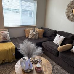 🏡 Moving Sale – Furniture Must Go!