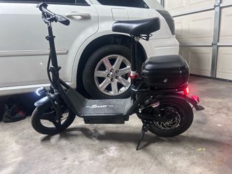 E bike only six months old maybe drove it about 10 hours