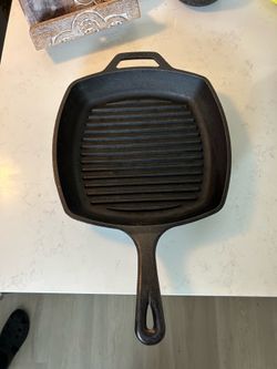 Cast iron square grill pan
