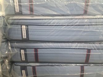 Queen Mattress — Sealy Posturepedic Plus