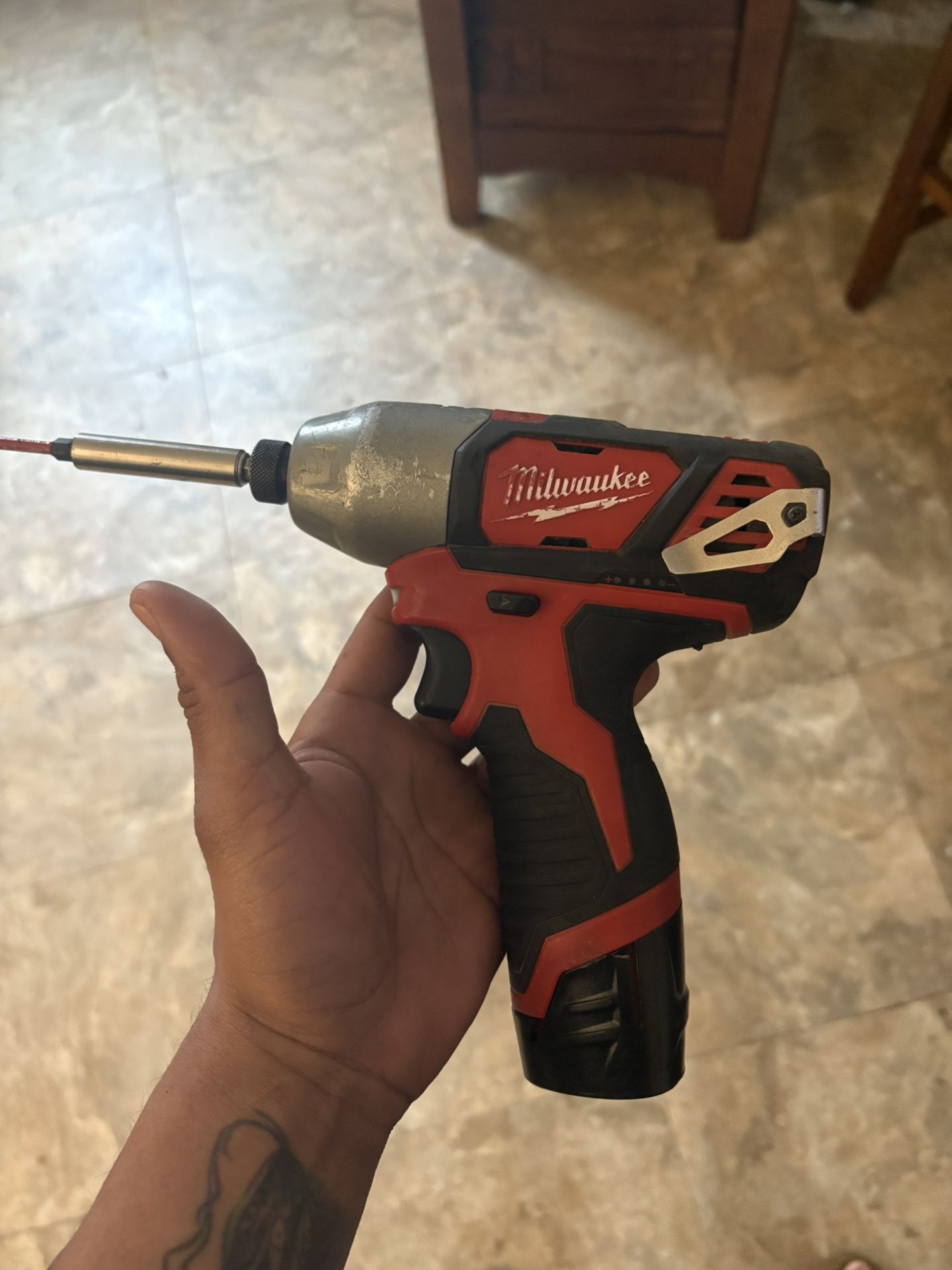Milwaukee M12 Impact 