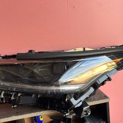 TOYOTA HIGHLANDER HEADLIGHT LEFT DRIVER 2020 2021 2022 10100-8A0ED LED OEM