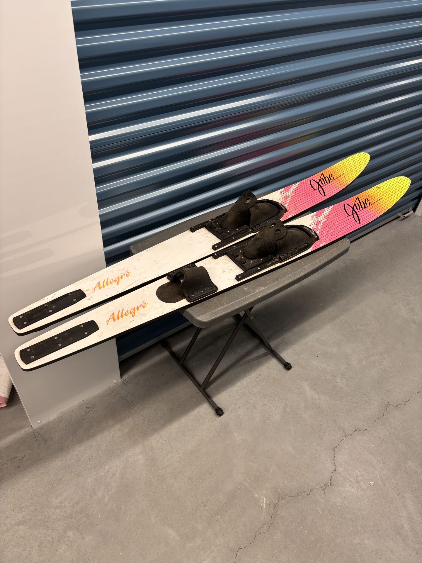 Water ski