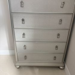 Armoire 5 Dresser With Jewelry Storage And Mirror 