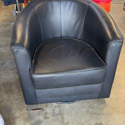 Coaster Turner Black Leather , Accent Swivel Chair. 