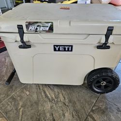 yeti tundra rolling cooler for Sale in Peoria, AZ - OfferUp