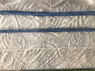 Queen Size Memory Foam Pillow Top Premier Mattress 14 Inches