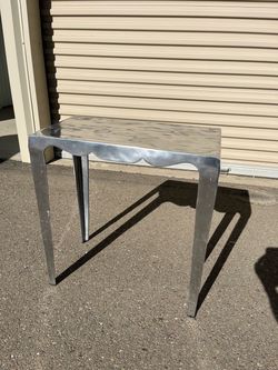 Aluminum table