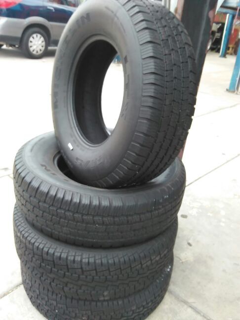 4 used tires 235/75R15
