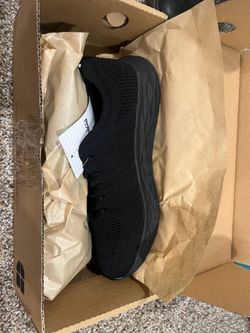 Tennis shoes woman’s 8