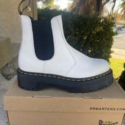 Dr. Martens Quad Platform Chelsea Boot 2976