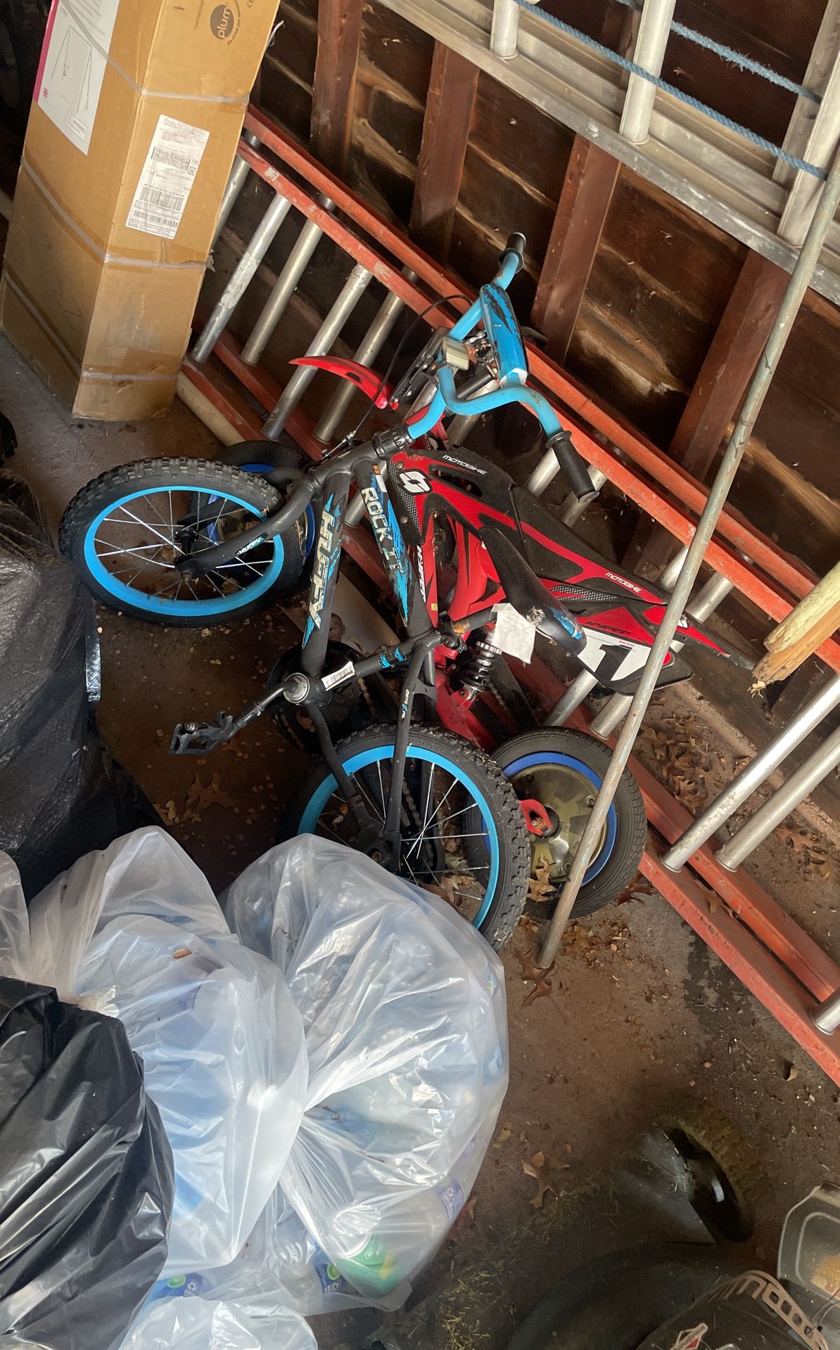 2 Kids Bikes