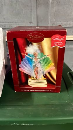 Marilyn Monroe with fiber optic stage