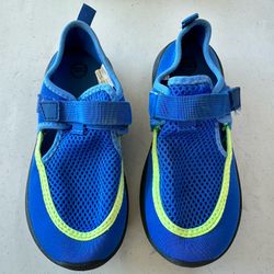 Boys Water Shoes Size 11-12