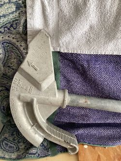 Conduit bender for 3/4” rigid and 1” emt tubes