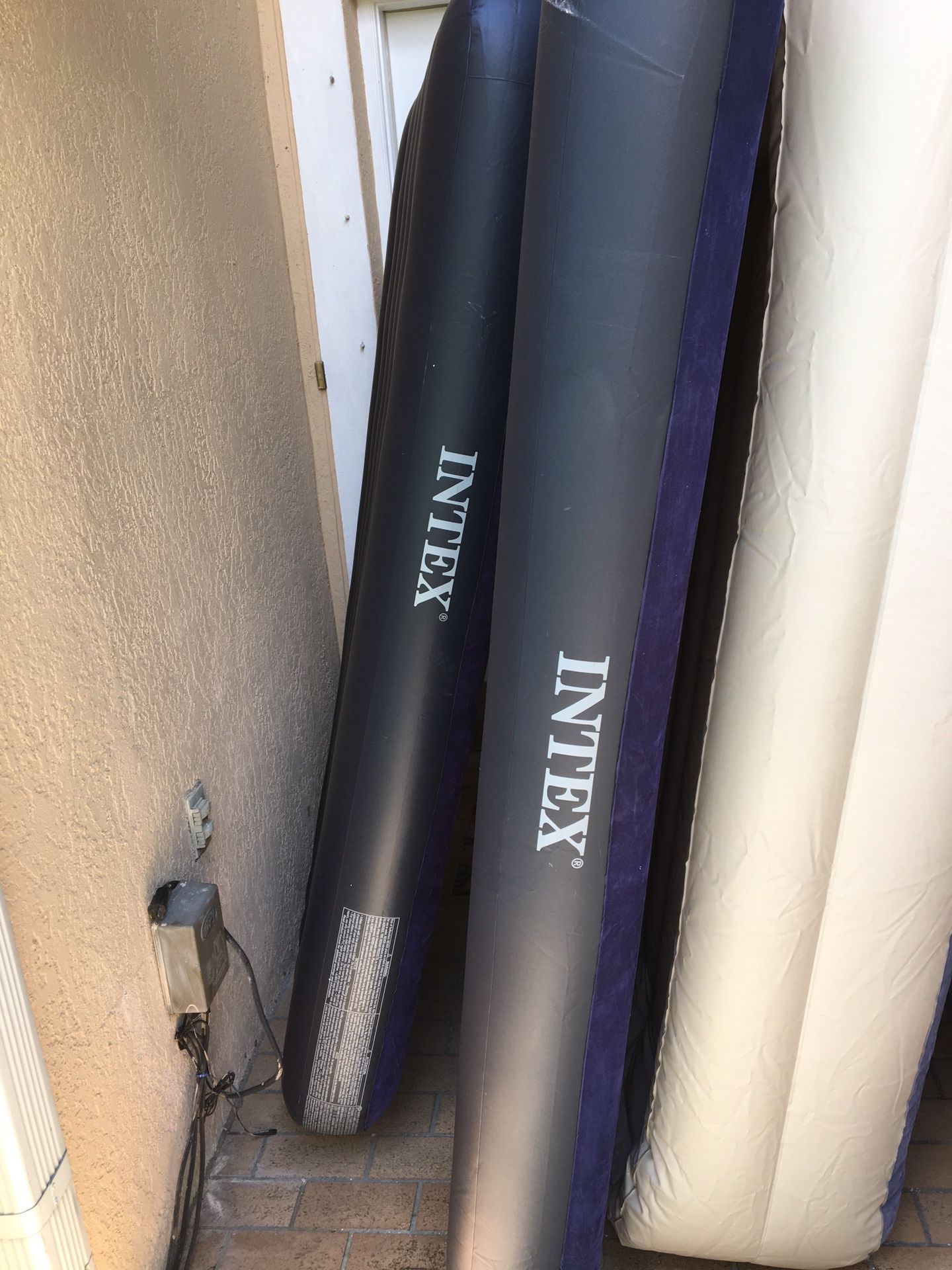 Inflatable Mattress With Pump
