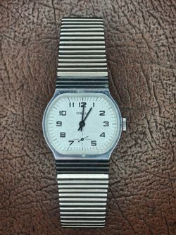 Pobeda Soviet Vintage Mechanical Wristwatch