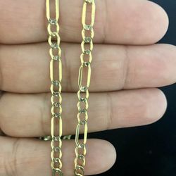 14k Gold Fígaro Chain Necklace 