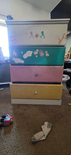5 drawer dresser DIY Free