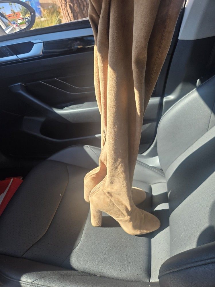 Steve Madden Suede Chestnut Colored Boots