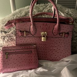 Pretty pink Handbag   Vivid Pink Color 