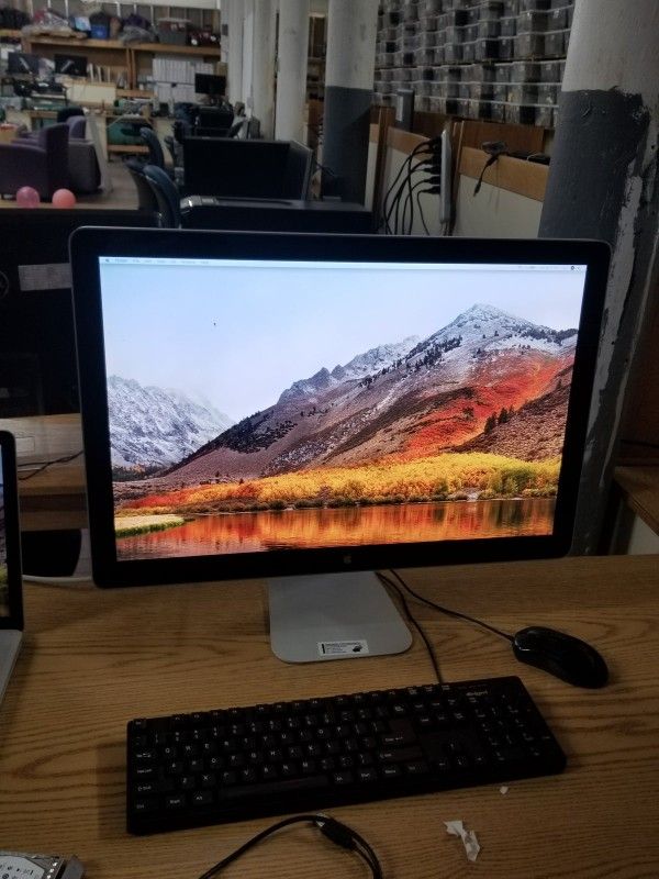 APPLE LED CINEMA DISPLAY (T1047)