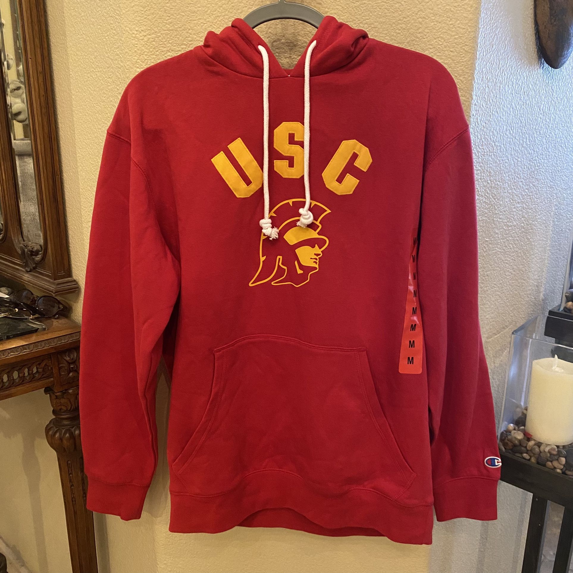 NWOT~CHAMPION USC Red Hoodie Sweatshirt Size Medium