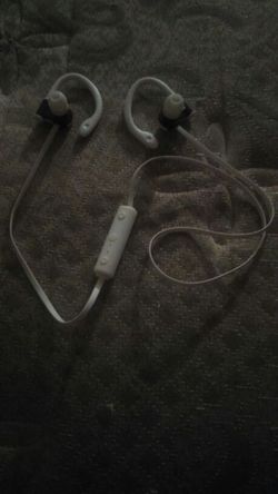 Wireless headphones