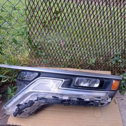 2022-2024 Kia Carnival Headlight Driver Side Original