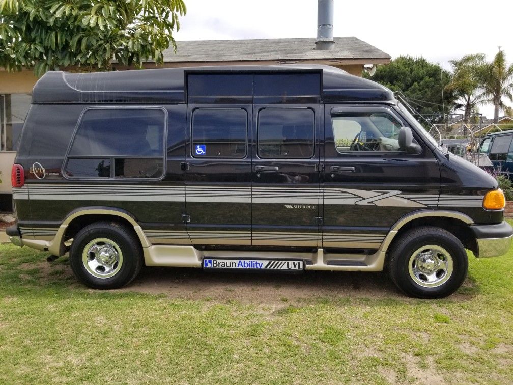 Handicap wheelchair mobility van