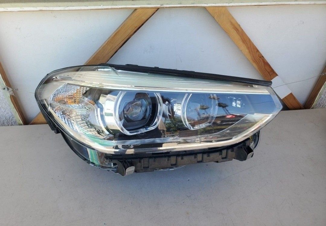 2018 - 2021 BMW X3 X4 RIGHT HEADLIGHT LED COMPLETE PASSENGER SIDE GENUINE USED OEM.  D2 Alm