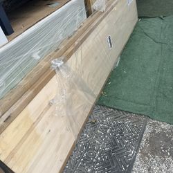 New open box on one side have wood line separate its not cut i  Is the get separate   That’s why we asking $275 cash only   We locate in hesperia ca m