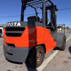 Toyota Industrial Warehouse Forklift