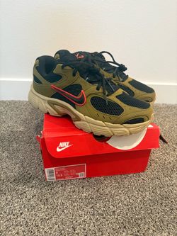NIKE V5 RNR Sz 9