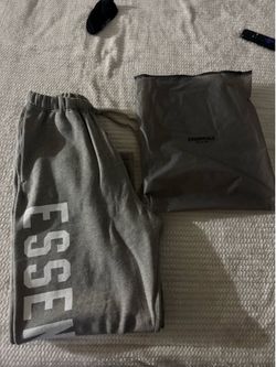 Size L Wide Leg Essential Sweats