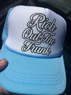 Rich out the trunk