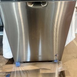 Whirlpool Dishwasher