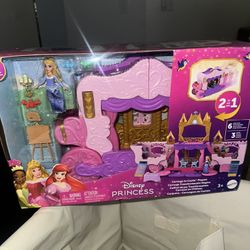 Disney Princess Carriage to Castle 2-in-1 Playset - NIB (New in Box)