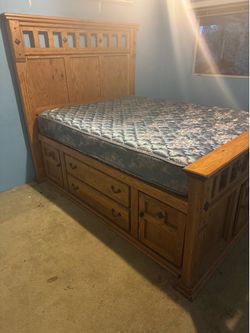 Queen size bed