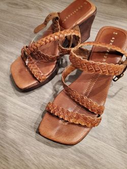 6M  Women's SANDLES