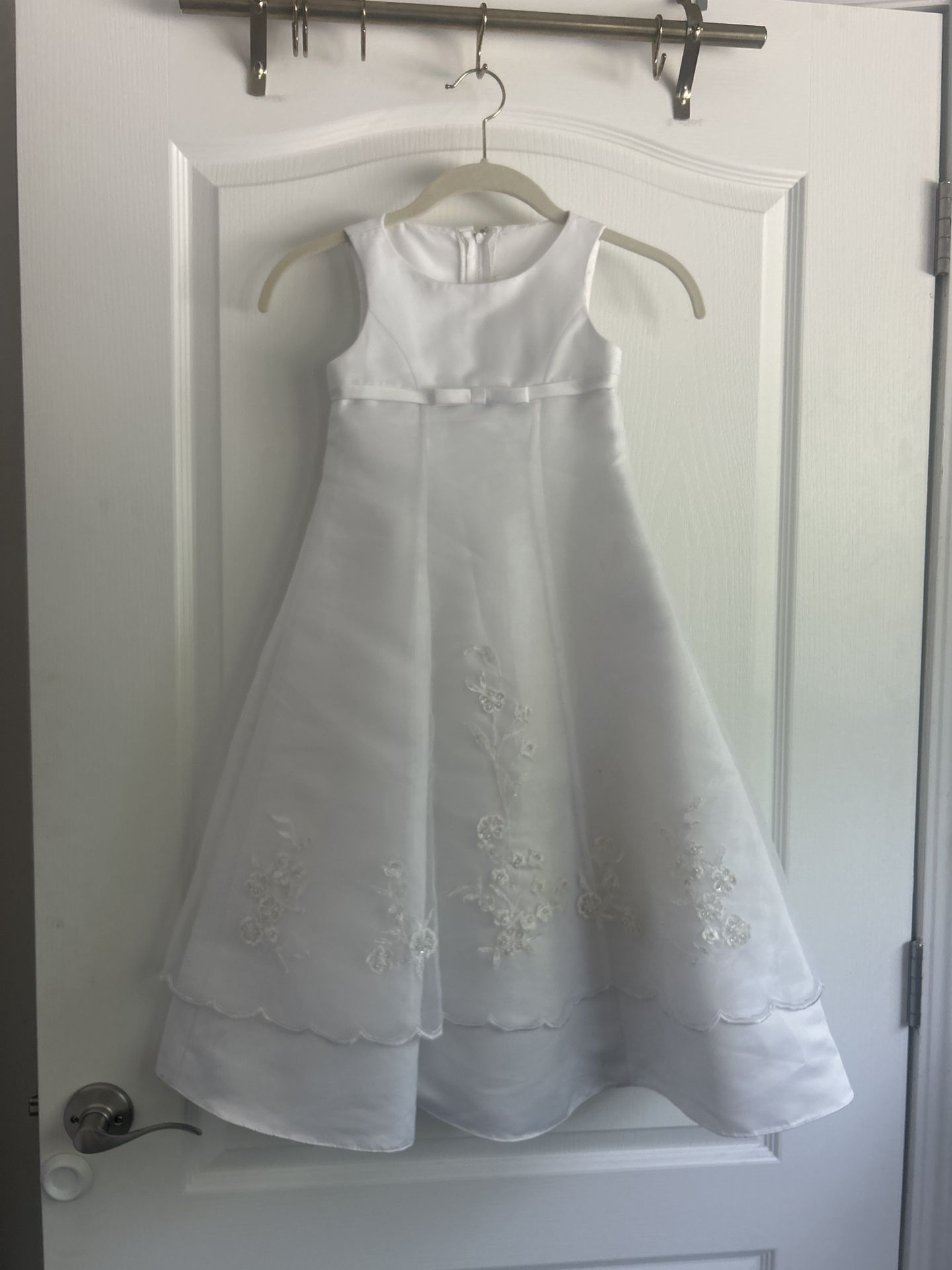 David’s Bridal Flower Girl Dress Size 4