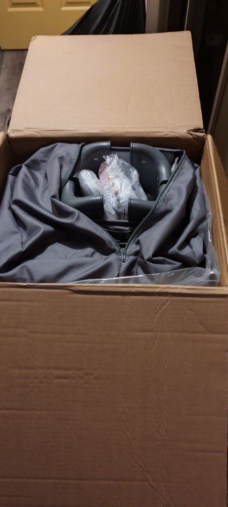 NEW: Twin Bassinet and Playard