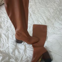 Women Boots Size 7