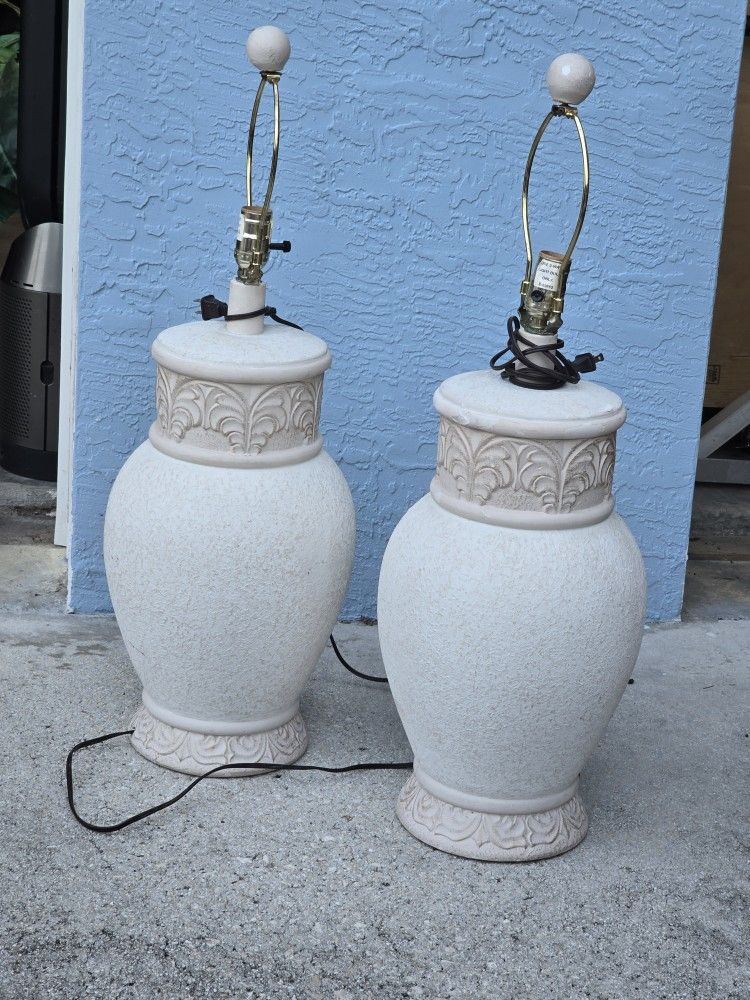 Set Of 2 Fine Arts Ceramic Lamps