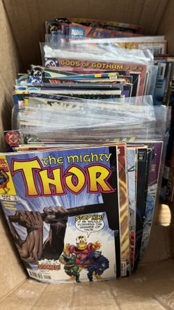 Marvel/DC Vintage Comic Books - Lot Of 400