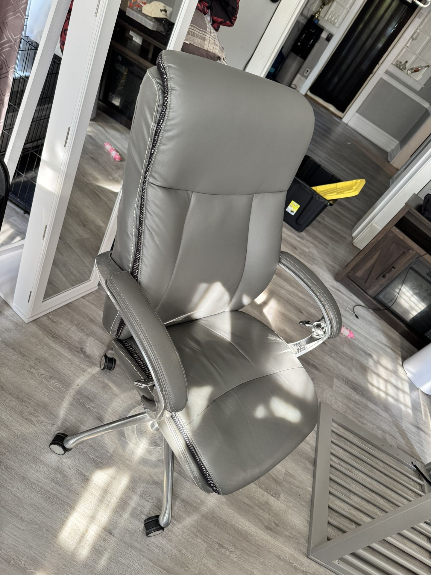 Serta Desk Chair