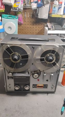 Akai 1700 Reel to Reel. Great running condition!
